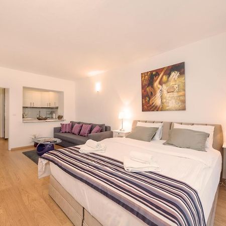 Prague City Stay Rohacova Екстериор снимка