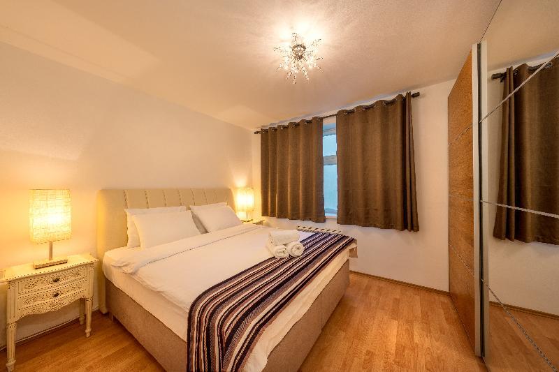 Prague City Stay Rohacova Екстериор снимка